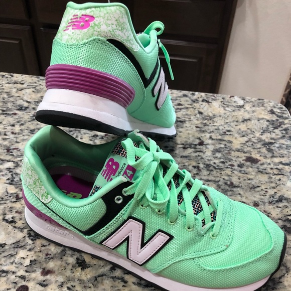 New Balance Shoes - Picture 2 of 2